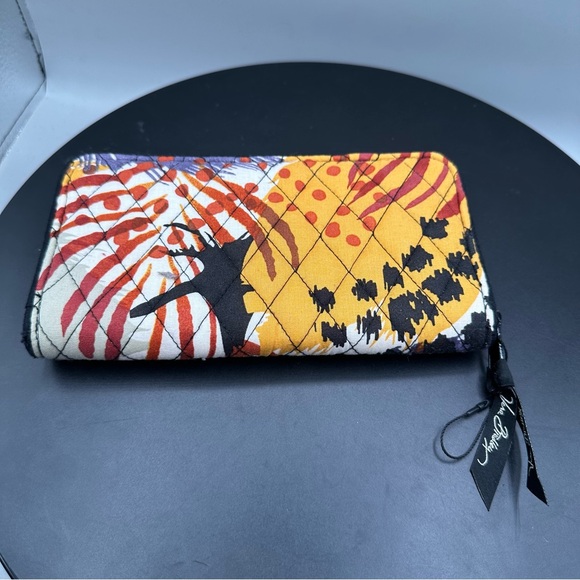 Vera Bradley Zip Around Accordion Wallet Retired Painted Feathers NWT - Picture 3 of 6